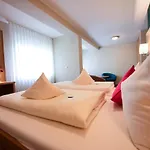 Hotel & Richard Held 4*
