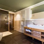 & Richard Held Hotel 4*