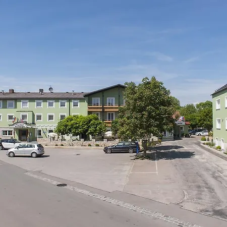 Hotel & Richard Held Regensburg