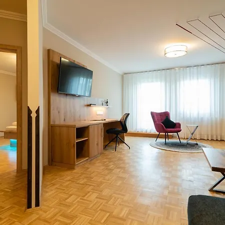 & Richard Held Hotel 4*