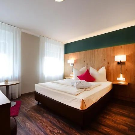 & Richard Held 4* Regensburg