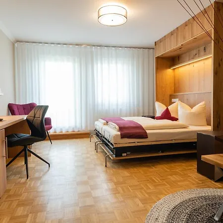Hotel & Richard Held 4*