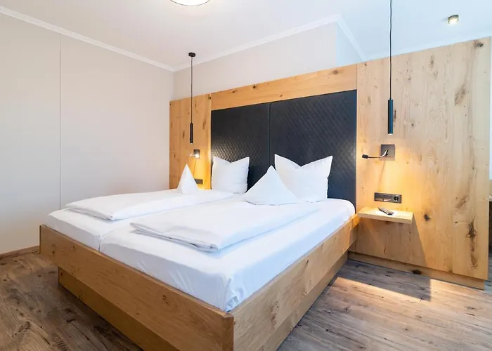 Hotel & Richard Held 4*