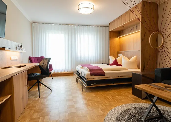 Hotel & Richard Held 4*